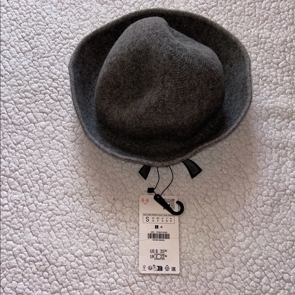Zara Gray Felt Bell Cloche Hat